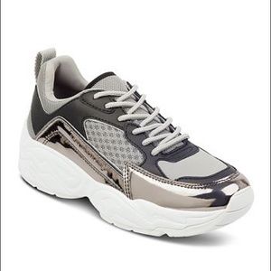 Kendall+Kylie dads sneakers